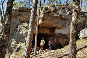 Hike to Sandstone Castles