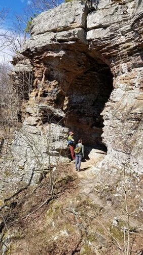 Hike to Sandstone Castles