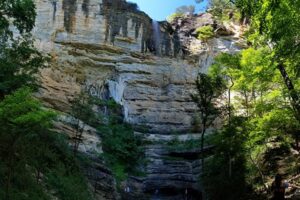 Hemmed in Hollow Falls via the Buffalo River