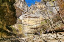 Hike to Hemmed-In Hollow from the Compton Trailhead